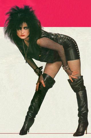 80's Rock 80s Rock Fashion, Chicas Punk Rock, Garage Punk, Siouxsie Sioux, Goth Bands, 80s Punk, Women Of Rock, Glam Metal, Gothic Rock