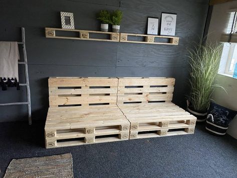 Pallet Bank, Diy Water Fountain, Pallet Couch, Rooftop Terrace, Pallet Table, Diy Wood Projects, Porch Swing, Pallet Coffee Table, Futon