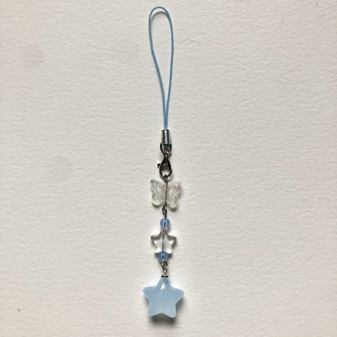 Blue Keychain Beads, Blue Keychains, Blue Phone Charm, Phone Charms Aesthetic, Blue Keychain, Charm Ideas, Keychain Ideas, Manik Manik, Bead Charms Diy