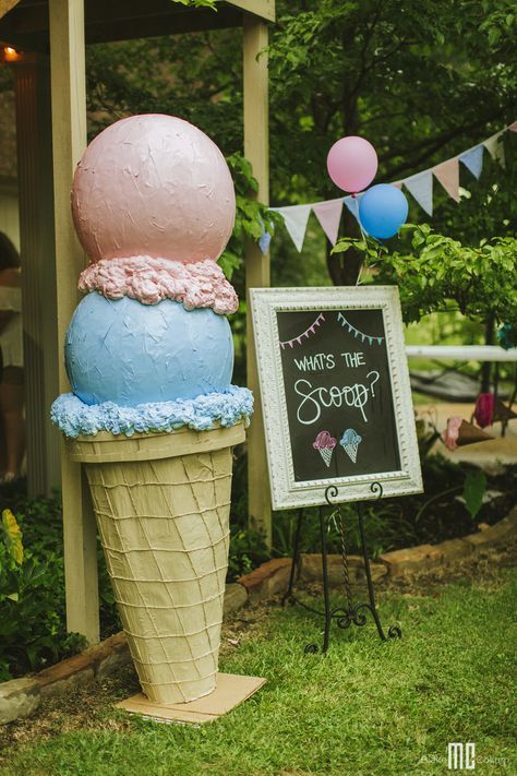 Adorable ice cream-themed gender reveal party. Featuring all things pink and blue, this reveal used confetti cannons to anounce their big news! Whats The Scoop Gender Reveal Decor, What’s The Scoop Gender Reveal Diy, Scoop Gender Reveal, Ice Cream Gender Reveal, Cream Gender Reveal, Unique Gender Reveal Party Ideas, Gender Reveal Dessert, Gender Reveal Diy, Gender Reveal Baby Shower Themes