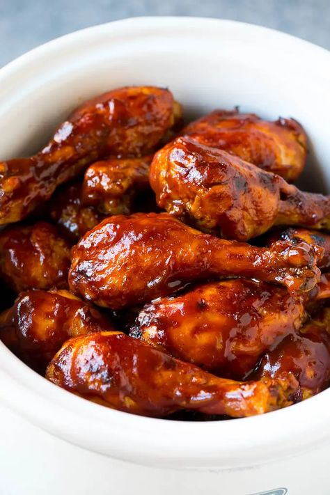 Slow Cooker Chicken Drumsticks Recipe | Crock Pot Chicken Drumsticks | BBQ Chicken Drumsticks #chicken #drumsticks #slowcooker #crockpot #bbq #dinner #dinneratthezoo Chicken Leg Slow Cooker, Bbq Chicken Drumsticks, Braised Chicken Breast, Bbq Chicken Legs, Slow Cooker Bbq Chicken, Chicken Leg Recipes, Chicken Drumstick Recipes, Drumstick Recipes, Slow Cooker Bbq