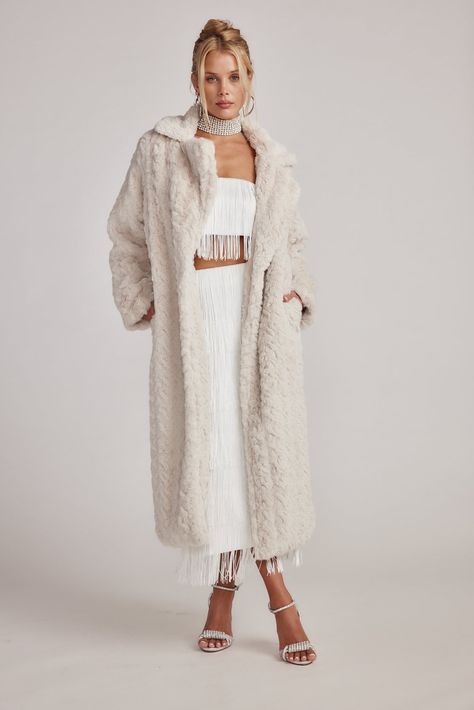 Carrie Bradshaw Fur Coat, Floor Length Coat, Cream Floor, Coziest Blanket, Leather Flare Pants, Desert Dress, Mont Tremblant, Ski Holiday, 12th Tribe