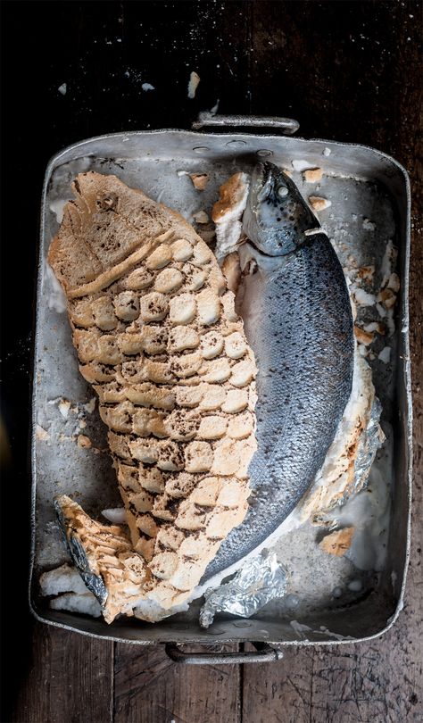 Cooking a whole salmon in a salt crust is a fantastic way to keep the fish moist, as it effectively steams inside the crust as it cooks. Galton Blackiston suggests making this creative fish centrepiece, which can be cracked open in front of your guests. Pescatarian Christmas, Salt Baked Fish, Salmon Steak Recipes, Thai Food Photography, Fish Recipes Baked, Salmon Spices, Asian Spices, Christmas Dinner Menu, Great British Chefs