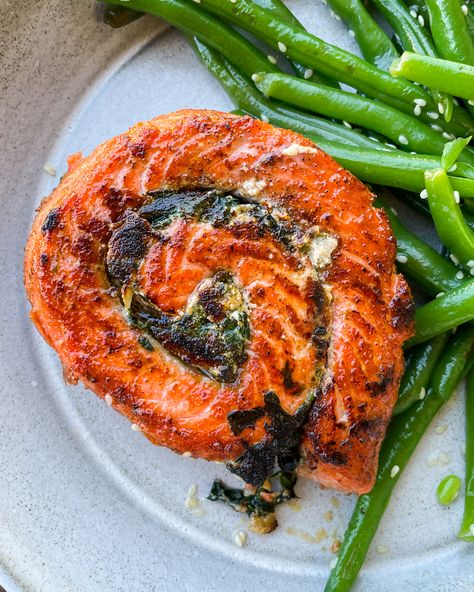 Salmon Pinwheel Recipe, Crab Stuffed Salmon Pinwheel, Stuffed Salmon Pinwheels, Salmon Pinwheels Roll Ups, Mediterranean Salmon Recipes, Pinwheel Salmon, Salmon Cream Cheese Pinwheels, Tomatoes And Cream Cheese, Salmon Pinwheel