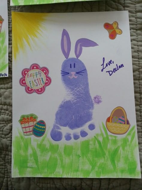 Easter Projects For Toddlers For Parents, Pie Day Crafts For Toddlers, Easter Crafts For 6 Month Old, Easter Art Toddlers, Easter Feet Painting, March Footprint Crafts, Easter Canvas Painting For Kids, March Infant Art, March Handprint Crafts