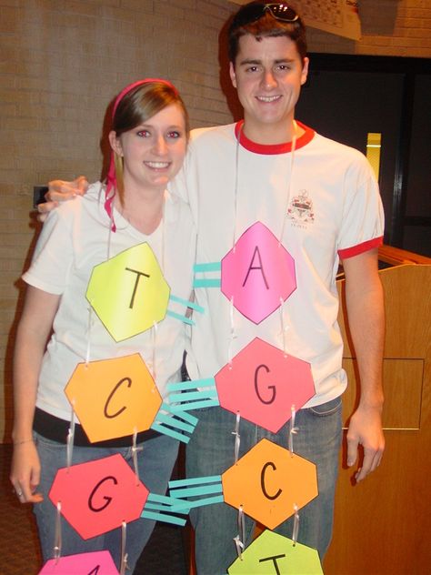 Complementary DNA Chemistry Costume Ideas, Biology Halloween Costume, Chemistry Halloween Costumes, Dna Costume, Science Teacher Halloween Costumes, Science Teacher Costume Ideas, Science Costumes, Science Halloween, Scientist Costume