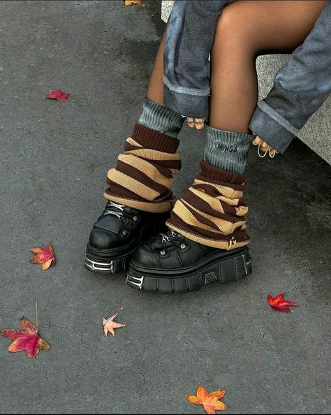 Chunky Shoes Leg Warmers, Chunky Shoes With Leg Warmers, Legwarmer Aesthetic, Chunky Shoes Drawing Reference, Chunky Socks Outfit, Big Leg Warmers, Chunky Shoes Drawing, Big Chunky Shoes, Chunky Shoes Aesthetic