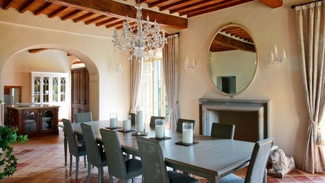 Luxury villa Bramasole - Home In Italy Bramasole Tuscany, Indoor Jacuzzi, Vintage Dining Set, Tuscany Style, Homes In Italy, Tuscany Villa, Tuscan Design, Under The Tuscan Sun, Tuscan Villa