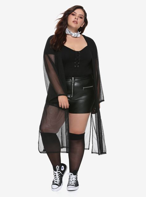 Plus Size Rocker Chic Outfits, Plus Size Rocker Chic, Plus Size Rocker, Rocker Chic Outfits, Leather Leggings Plus Size, Goth Styles, Short Sleeve Kimono, Black Faux Leather Leggings, Girls Crop Tops