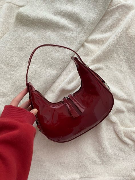 Sacs Tote Bags, Clutch Purse Black, Tote Bag Aesthetic, Aesthetic Bags, Classy Shoes, Girly Bags, Red Bag, Red Purses, Pretty Bags