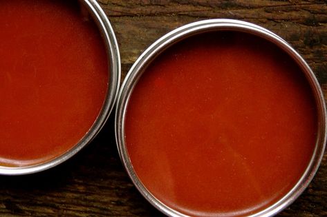 How to Make Cayenne Salve for Herbal Pain Relief Headache Relief Pressure Points, Cayenne Salve, Back Pain Massage, Herbal Pain Relief, Pain Relief Salve, Tension Headache Relief, Migraine Remedies, Remedies For Headaches, Natural Headache