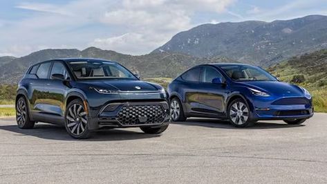 Tesla Model Y vs. Fisker Ocean Electric SUV Comparison: A Flashy Threat to Tesla’s Dominance Fisker Ocean, Suv Comparison, Electric Suv, Tv Advertising, Tesla S, Tesla Model Y, Star Crossed, Chevrolet Blazer, Tesla Model