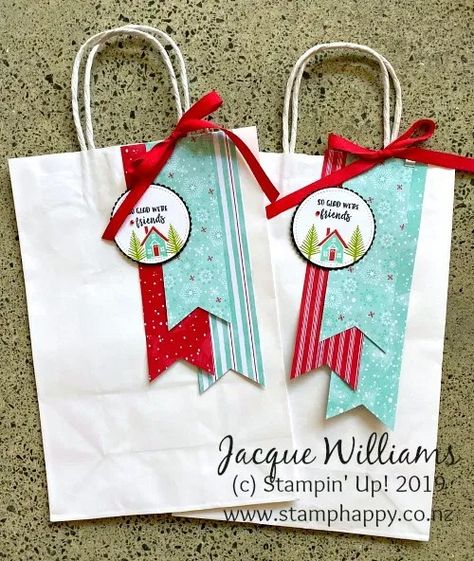 Decorating White Gift Bags For Christmas, Diy Decorated Christmas Gift Bags, Handmade Christmas Gift Bags, Decorated Gift Bags For Christmas, Stampin Up Gift Bags, Christmas Gift Bags Diy, Gift Bag Decorating Ideas, Diy Christmas Gift Bags, Christmas Gift Bag Ideas