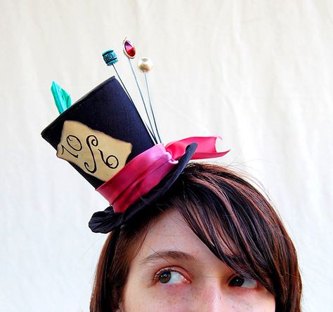 Diy Mad Hatter Hat, Mad Hatter Cosplay, Tiny Top Hat, Mad Hatter Top Hat, Mad Hatter Costume, Alice In Wonderland Tea Party Birthday, Steampunk Top Hat, Mad Hatter Hat, Alice In Wonderland Costume