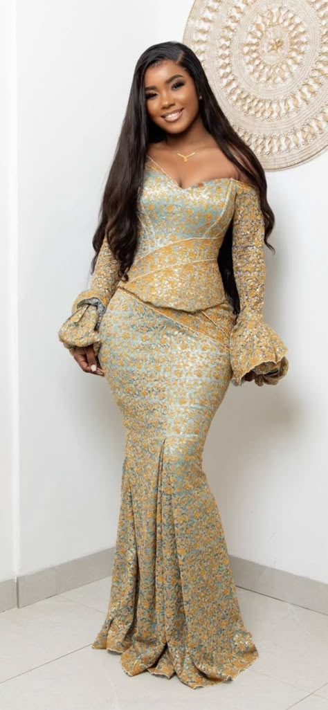 Gambian Dresses African Style, Native Dresses Nigeria Women, African Dresses For Women Wedding Fashion Styles, Senegalese Wedding Dresses, Gambian Dresses, Gambian Wedding, Eid Bazin, Gambian Clothes, Nigerian Bridesmaid Dresses