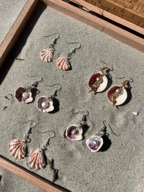 $20 for each pair. Assorted Handmade Seashell Earrings with shells handpicked on the shores of Florida beaches on silver/gold plated and cultured pearls. Seashell Pearl Earrings, She’ll Earrings, Shell Jewelry Ideas, Sea Shell Earrings, Shell Ideas, Shell Jewellery, Shells Diy, 2024 Art, Diy Jewelry Display