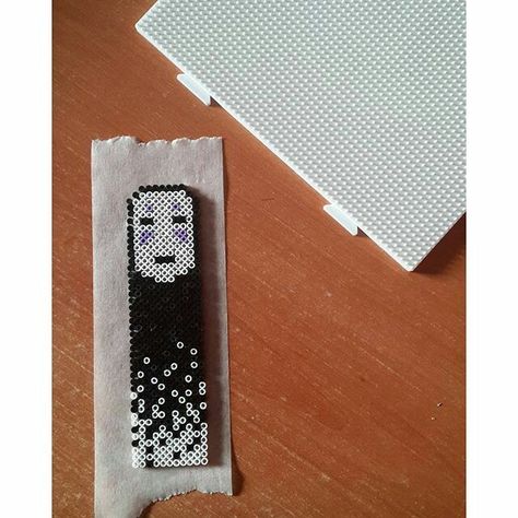 No Face Perler Bead Pattern, Bead Bookmarks, Pixel Beads, Fuse Bead Patterns, Art Perle, Pony Bead Patterns, Perler Bead Templates, Perler Crafts, Hama Bead