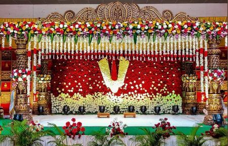 Photo By Marriages in Tirumala - Wedding Planners Kalyana Mandapam Decorations, Pelli Mandapam Decoration, Marriage Decoration Stage, Wedding Stage Decorations Indian, Mrg Decoration, Pelli Decoration, Mandapam Decoration, Stage Decoration Photos, Leaf Decor Wedding