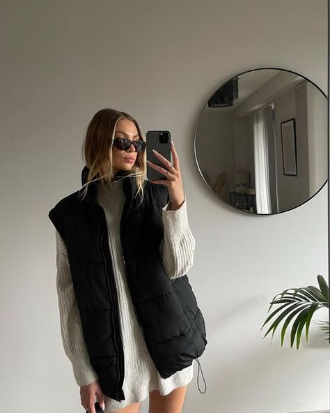 MILLY B | Everyday Outfits on Instagram: "Swipe for a closer look 📷 Puffer vest @cottonon *pr gifted Oversized jumper @hm Full outfit details on my @shop.ltk (linked in bio and highlights) #ltkeurope . . #kneehighboots #puffervest #coffeeaesthetic #coffeerun #autumnoutfit #ootdinspo #fallfashion #haileybieberstyle #haileybieberoutfit #streetstyle #ootd #minimalstyle #londonblogger #neutralstyle #minimalstreetstyle #hm #lookoftheday #discoverunder50k #anotheroutfitpost #freshfits #ukfashi Oversized Puffer Vest Outfit, Oversized Vest Outfit, Oversized Puffer Vest, Puffer Vest Outfit, Oversized Vest, Oversized Puffer, Minimal Street Style, Vest Outfit, Warm Winter Jackets