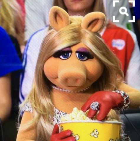 Muppet Characters, The Muppets Characters, Piggy Muppets, Miss Piggy Muppets, Kermit And Miss Piggy, Female Strength, Silly Puppets, Fraggle Rock, The Muppet Show