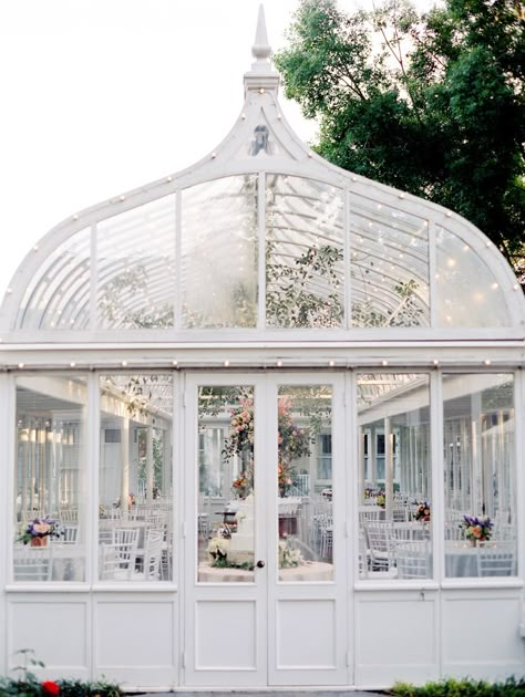 Conservatory Wedding Ceremony, Green House Wedding Venues, Small Greenhouse Wedding, Small Green House, Luxury Greenhouse, Green House Wedding, Greenhouse Venue, Event Venue Design, Rooftop Restaurant Design