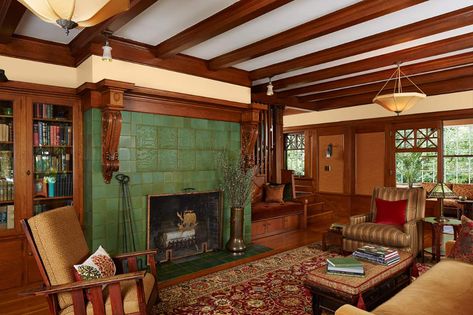 Craftsman Living Room Ideas, Craftsman Style Living Room, Classic Craftsman Home, Craftsman Living Rooms, Craftsman Remodel, Craftsman Living Room, Wooden Living Room, Craftsman Furniture, Sunken Living Room