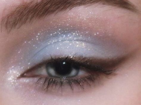 Opal Eye Makeup, Silvermist Fairy Makeup, Light Blue Silver Makeup, Stormy Makeup, Ice Fairy Makeup, Light Blue Makeup Ideas, Snow Fairy Makeup, Fairy Makeup Blue, Snow Fairy Aesthetic