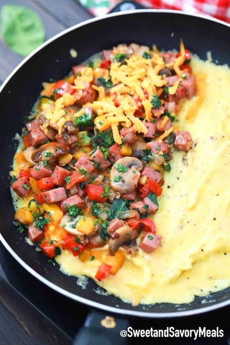 Loaded Omelette Recipe, Chicken Sausage Omelette, Meaty Omelette Recipe, Protein Omelette Recipe, Bacon Omelette Recipe, Sausage Omlet Recipes, Bacon Omelette Recipe Easy, Stuffed Omelette Recipe, Keto Omelette Recipes