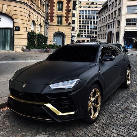 Matte black and gold Lamborghini Urus 🔥 What do you think of this look? By @mateo.r.photography | #Goodlife . #lamborghini #urus #paris… Urus Lamborghini, Kereta Sport, Sports Hair, Luxe Auto's, Lamborghini Lamborghini, Cars Bmw, Makeup Outfit, Lamborghini Urus, Kids Car