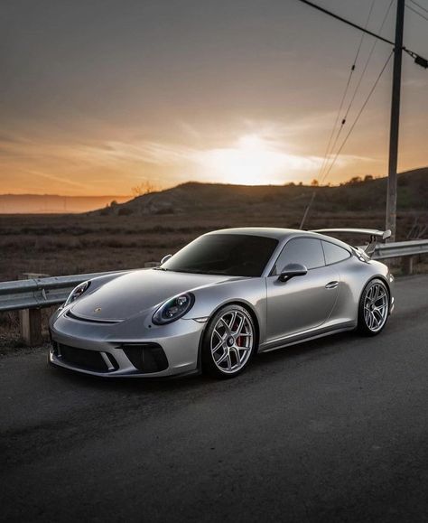 Suburban Aesthetic, Midwest Aesthetic, Cars India, American Aesthetic, Porsche 991 Gt3, 991 Gt3, Car Organization, Aesthetic Car, Porsche 991