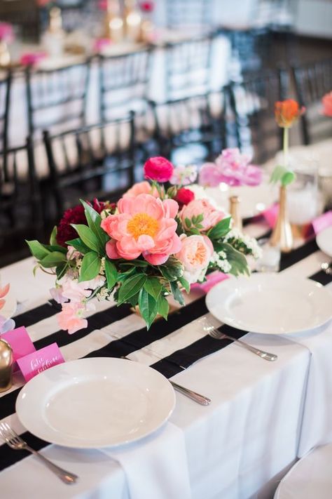 Black-and-White-Striped Table Runner / http://www.himisspuff.com/black-and-white-sassy-stripes-wedding-ideas/5/ Kate Spade Inspired Wedding, Kate Spade Party, Free Wedding Planning Checklist, Best Wedding Colors, Black Tablecloth, Wedding Color Combos, Kate Spade Inspired, Striped Wedding, Striped Table Runner