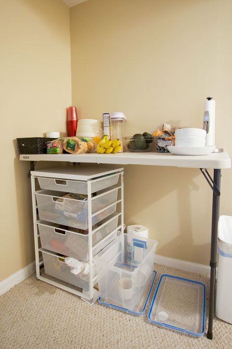 Our kitchen is being renovated, so we're getting creative with a temporary kitchen in our basement. Here's how we're making it work! #temporarykitchen #basementkitchen Makeshift Pantry, Temporary Kitchen, Big Fridge, Organic Modern Kitchen, Kitchen Setup, Large Refrigerator, Diy Playbook, Messy Kitchen, Kitchen Design Plans