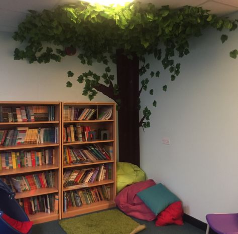 Primary school reading book corner. Tree, Dr Seuss quotes. Made by Charley Reading Book Corner, Tree Corner, Library Mural, High School Decor, Corner Library, 2023 Classroom, Classroom Tree, Rainbow Playroom, Classroom Decor High School