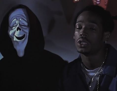 Scary Movie Matching Pfp, Bend It Over Picture, Slasher Pfp, Gory Pfp, Scary Movie Ghostface, Funny Ghostface, Scream Aesthetic, Funny Scary Movies, Scary Movie 2