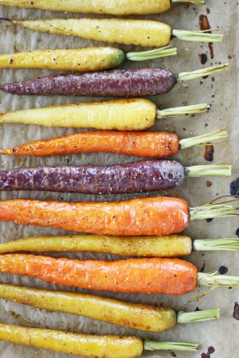 Delicious Whole Roasted Carrots are the Prettiest Side Dish Ever | Organic Authority Roasted Whole Carrots, Carrot Recipes Side Dishes, Steamed Carrots, Sugar Free Diet, Mousse Recipes, Carrot Recipes, Simply Delicious, Pantry Staples, Roasted Carrots