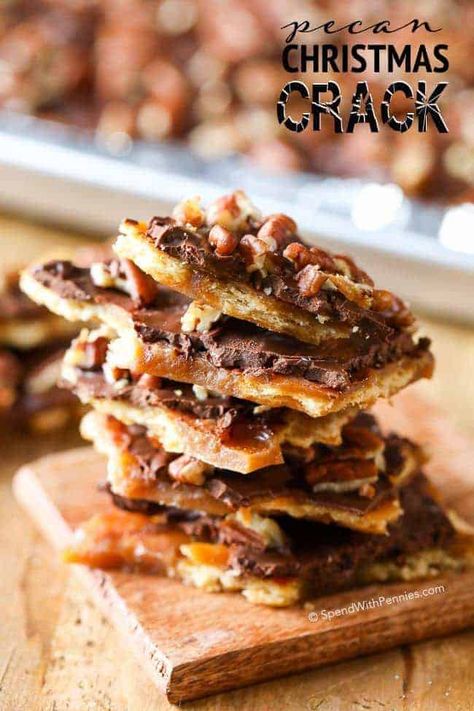 Pecan Christmas Crack. Quick homemade toffee, topped with chocolate & pecans. This toffee bark can be made with Ritz crackers or saltines! Ritz Cracker Toffee, Toffee Bark, Homemade Toffee, Cracker Toffee, Ritz Cracker, Toffee Recipe, Rolled Sugar Cookies, Easy Sugar Cookies, Passover Recipes