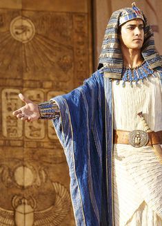 Egyptian Halloween, Egyptian Man, Egyptian Party, Egyptian Dress, Sejarah Asia, Starověký Egypt, Egyptian Clothing, Egyptian Fashion, Egypt Fashion