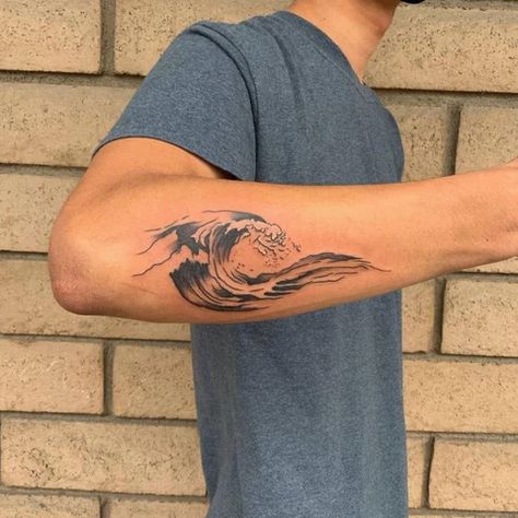 Waves Forearm Tattoo, Simple Beach Tattoo Men, Ocean Tattoo Men, Beach Tattoo Men, Ocean Forearm Tattoo, Surfing Tattoos Men, Wave Tattoo Men, Beach Tattoo For Men, Ocean Tattoos Men