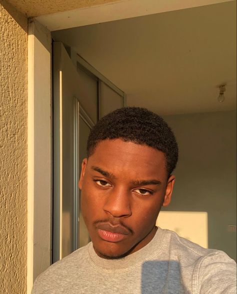 Black Man Selfie, Man Selfie, Black Hair Cuts, Men Skin Care Routine, Black King And Queen, Black Men Beards, Waves Hair, Black Men Haircuts, Dark Skin Boys