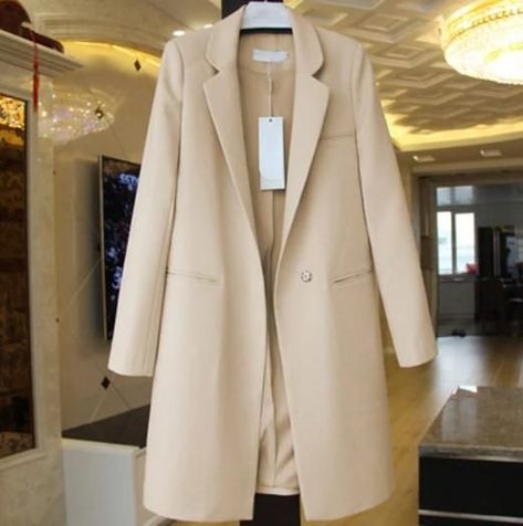 f337d999d9ad116a7b4f3d409fcc6480desc48028390ri Trendy Office Outfits, Blazers Women, Fall Blazer, Trendy Office, Slim Blazer, Blazer Designs, Estilo Chic, Long Sleeve Jacket, Long Blazer