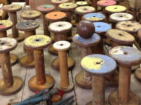 Large Wooden Spools, Wooden Spool Projects, Wooden Spool Crafts, Spools Of Thread, Bathroom Crafts, Spool Crafts, Fire Pit Furniture, Wood Spool, How To Clean Silver