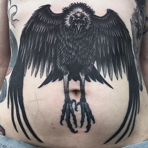 Black Crow Tattoos, Hand And Finger Tattoos, Crow Tattoo, Old Tattoos, Tattoo Parlors, S Tattoo, Skin Art, Blackwork Tattoo, Piercing Tattoo