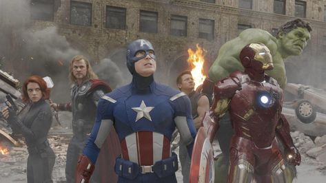 The Top 10 First Meetings in the Marvel Cinematic Universe -  Now that we’re in the endgame, let’s see how the Avengers first met each other. #marvel #avengers #avengersendgame #captainamerica #ironman #thor #blackwidow #hawkeye #hulk See more here: https://www.marvel.com/articles/movies/the-top-10-first-meetings-in-the-marvel-cinematic-universe Marvel Cinematic Universe Timeline, Kino Box, Marvel Movies In Order, Avengers Black Widow, Avengers Humor, Avengers Movie, Film Marvel, Avengers 2012, Avengers Film