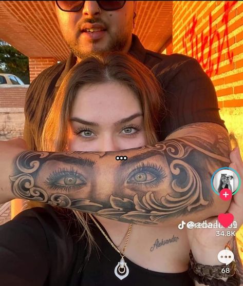 Girlfriend Tattoos, King Queen Tattoo, Mujeres Tattoo, Characters From Movies, Tattoo For Boyfriend, Crazy Tattoos, Queen Tattoo, Lip Tattoos, Classy Tattoos