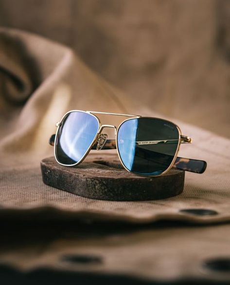 Indie Sunglasses, Sunglass Photography, Glasses Photography, Eyewear Photography, Randolph Sunglasses, Sunglasses Aesthetic, Mens Glasses Fashion, Glasses Design, Glasses Fashion Women