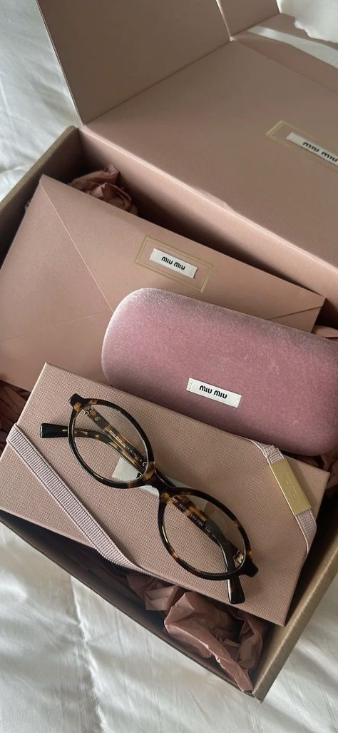 Glasses Miumiu, Miumiu Aesthetic, Miu Miu Aesthetic, Mini Miu, Miumiu Sunglasses, 2025 Wishlist, Girly Christmas Gifts, Miu Miu Glasses, Glasses Inspiration