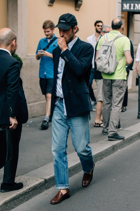 Mens Ivy Style, Hipster Suit, Loafers 2023, Best Loafers, Milan Fashion Week Men, Masculine Style, American Casual, Mens Fashion Inspiration, Gq Magazine