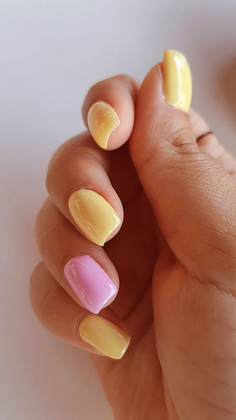 Cute Nails Yellow, Yellow Chrome Nails, Salmon Nails, Spring Colors For Nails, Colors For Nails, Yellow Chrome, Spring Nail Polish Colors, Multicolored Nails, Spring Nail Polish