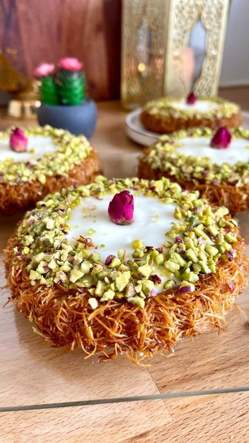 Arab Sweets, Orange Salad Recipes, Filo Pastry Recipes, Arabic Sweets Recipes, Lebanese Desserts, Arabic Desserts, حلويات عربية, Arabic Dessert, Crescent Recipes