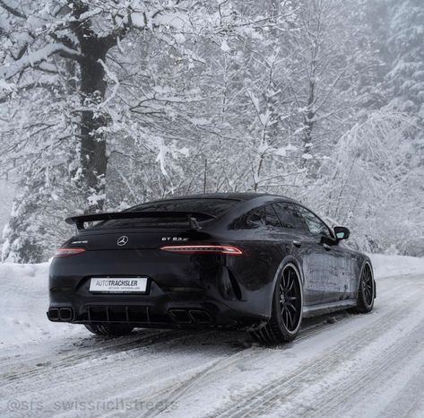 Mercedes Sports Car, Mercedes Sport, Snowy Road, Black Mercedes Benz, Luxury Car Photos, Amg Car, Mercedes Benz Maybach, Dream Cars Mercedes, Lux Cars